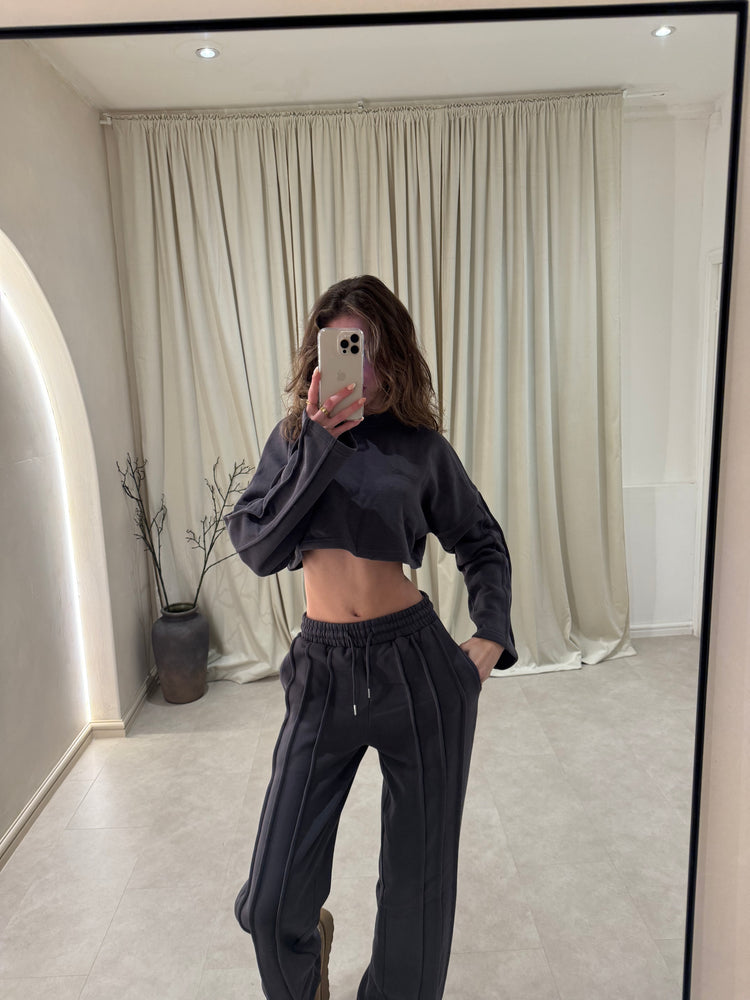 CHARCOAL SEAM DETAIL OVERSIZED CROP TOP & JOGGER FLEECE CO ORD