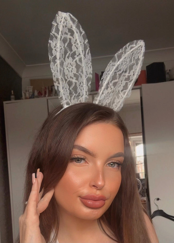 HALLOWEEN WHITE LACE BUNNY EARS